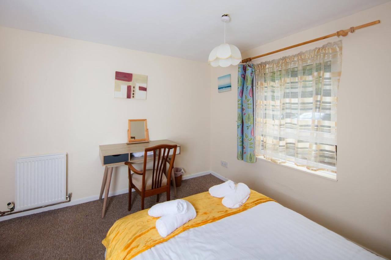 Fab Arthur Seat Views, Old Town Apartment เอดินบะระ ภายนอก รูปภาพ