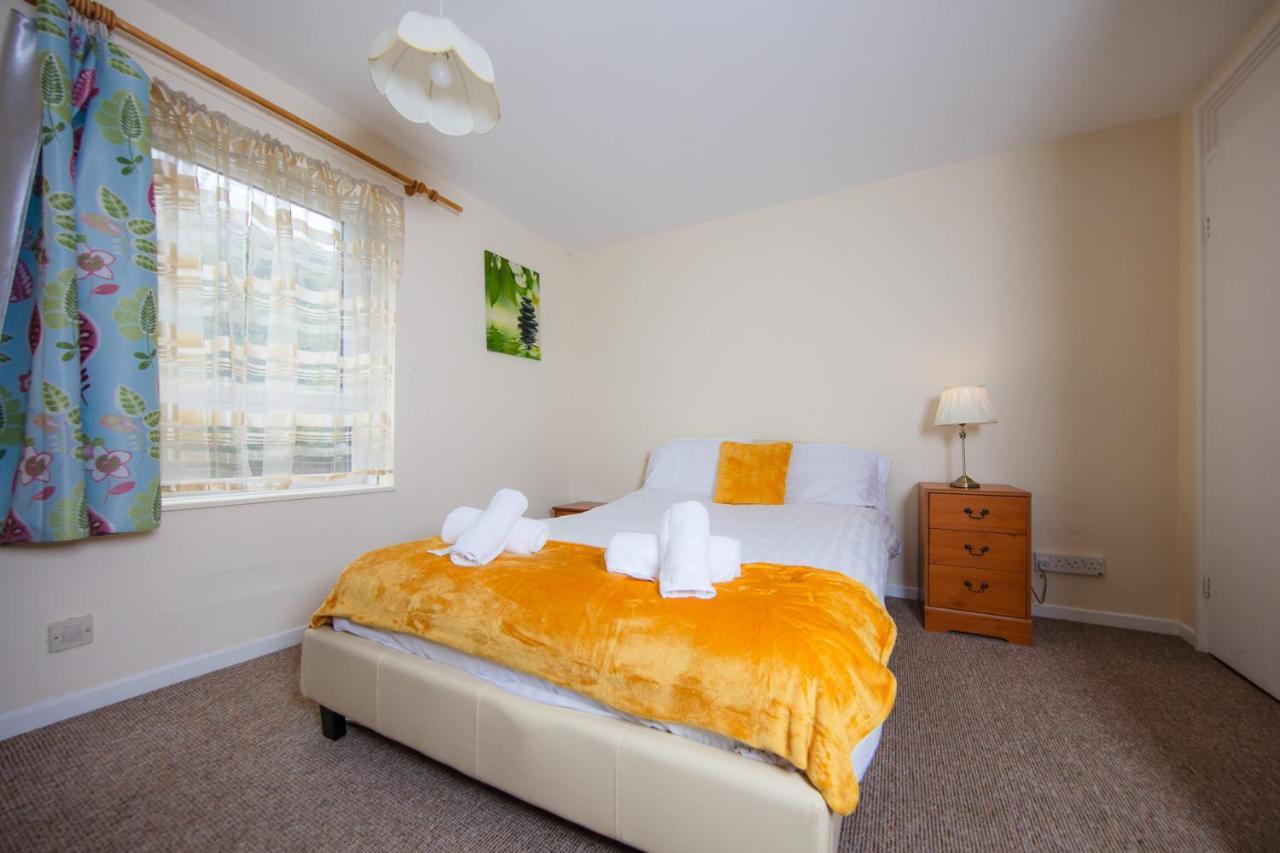 Fab Arthur Seat Views, Old Town Apartment เอดินบะระ ภายนอก รูปภาพ