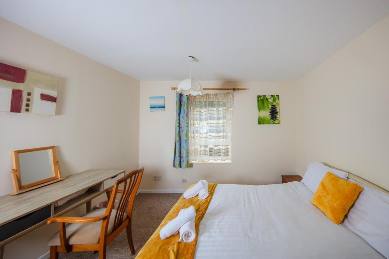 Fab Arthur Seat Views, Old Town Apartment เอดินบะระ ภายนอก รูปภาพ
