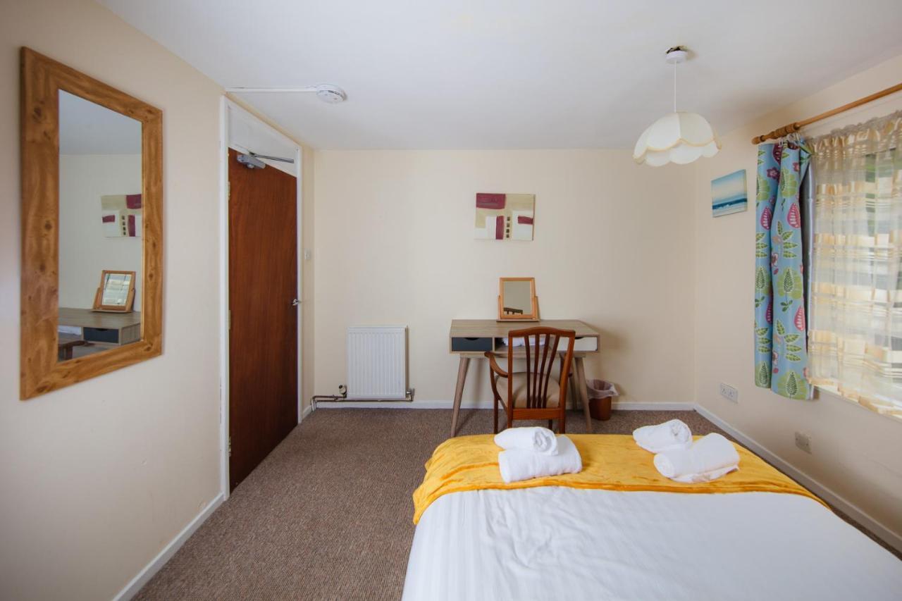 Fab Arthur Seat Views, Old Town Apartment เอดินบะระ ภายนอก รูปภาพ